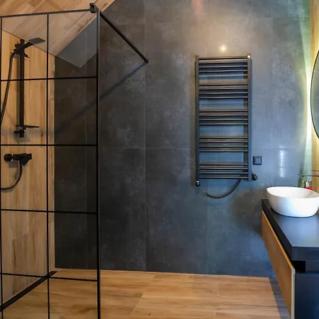 Aparts4u - Kras B307 Z Prywatnym Jacuzzi, Antresola I Widokiem Na Gory Apartment